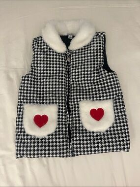 Kids Headquarters Black & White Houndstooth Vest with Red Heart Pockets